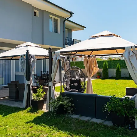 Guest house La Mansion Lozenets